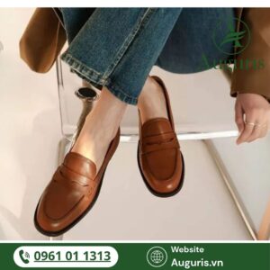 Việc chọn giày da nam phù hợp form chân không chỉ là lựa chọn một đôi giày đẹp mà là đầu tư cho sức khỏe, phong cách và sự tự tin của bạn