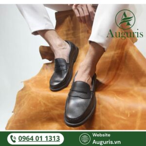 Bạn cần tư vấn chọn mẫu giày lười phù hợp cho từng dịp cụ thể? Đừng ngần ngại liên hệ AUGURIS để được hỗ trợ nhanh nhất!