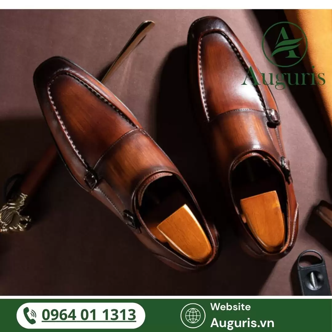 Giày da nam cao cấp handmade – Giá trị nằm ở từng đường kim mũi chỉ không chỉ là tuyên ngôn của giới yêu thời trang, mà còn là minh chứng rõ ràng nhất cho sự giao thoa giữa thủ công mỹ nghệ và gu thẩm mỹ tinh tế của người đàn ông hiện đại
