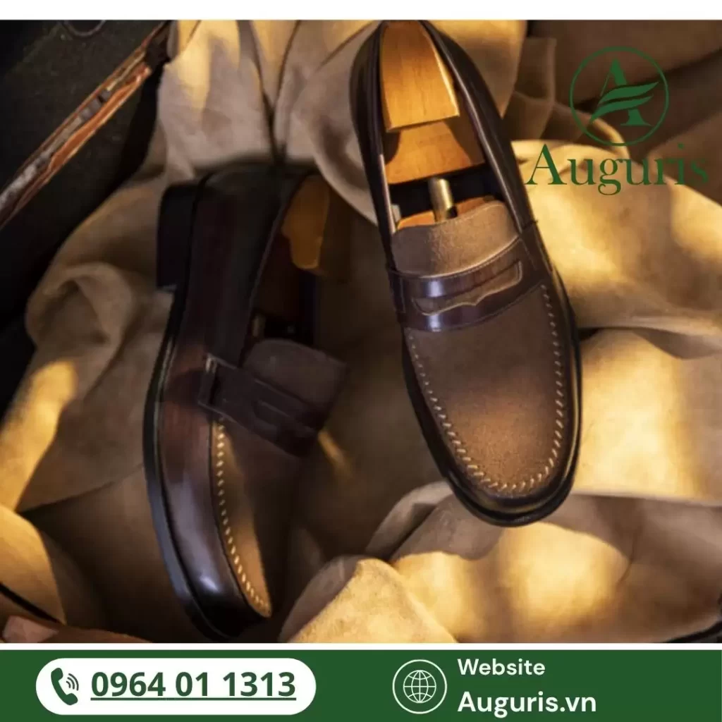 Hãy để mỗi bước chân bạn là một tuyên ngôn phong cách – chỉn chu, mạnh mẽ và đầy bản lĩnh.