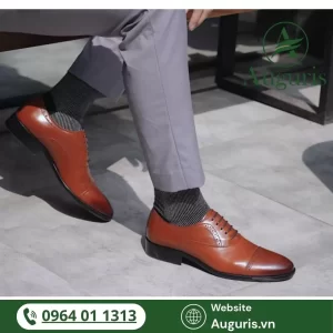 Bí quyết chọn giày tây phù hợp từng loại trang phục không chỉ giúp bạn đẹp hơn, mà còn thể hiện sự tinh tế, thấu hiểu bản thân và hoàn cảnh.