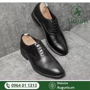 Những mẫu giày Oxford nam giúp tăng chiều cao hiệu quả chính là giải pháp lý tưởng cho quý ông hiện đại muốn nâng tầm phong thái một cách tinh tế.