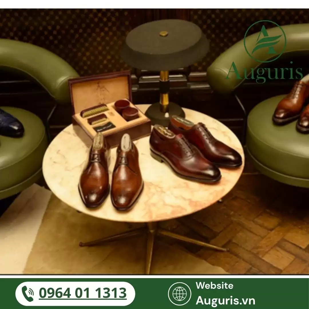 Cách chọn giày đẹp cho buổi hẹn hò đầu tiên là điều mà rất nhiều quý ông quan tâm nhưng lại thường bỏ sót.